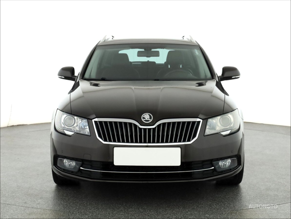 Škoda Superb, 2014 - pohled č. 2