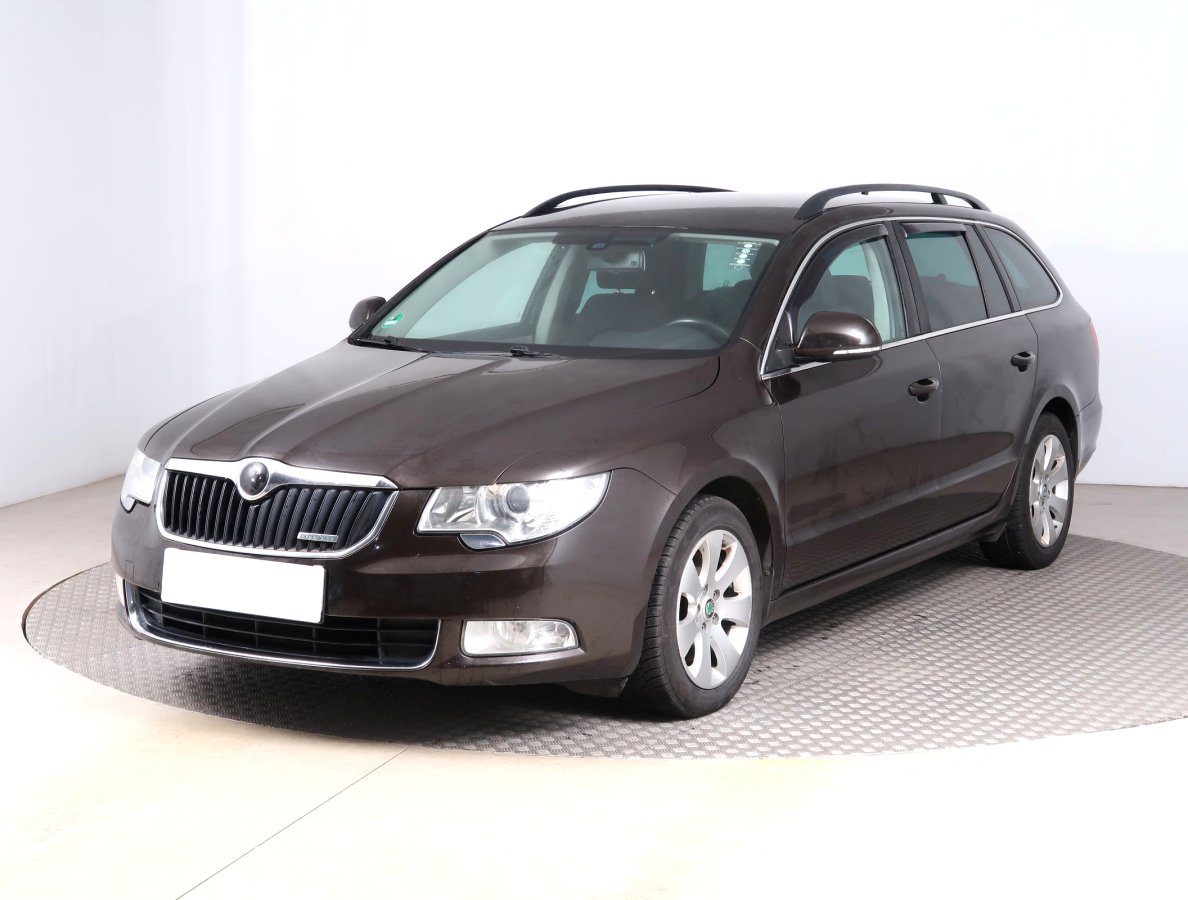 Škoda Superb, 2013 - pohled č. 3