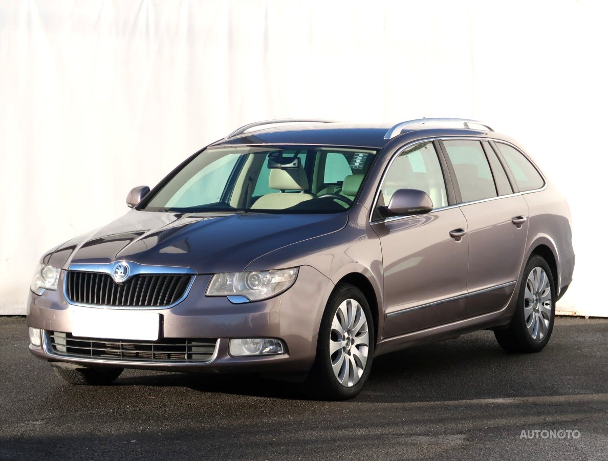 Škoda Superb, 2010 - pohled č. 3
