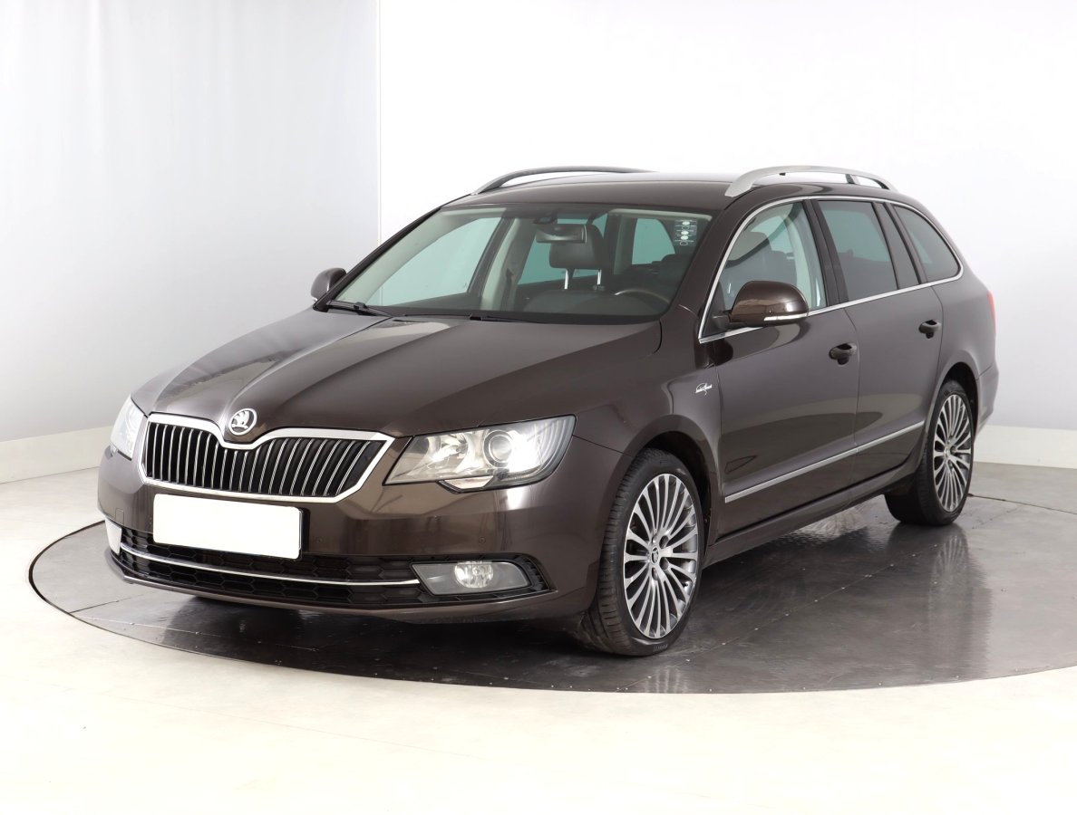 Škoda Superb, 2013 - pohled č. 3