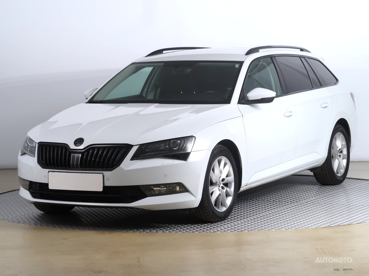 Škoda Superb, 2019 - pohled č. 3