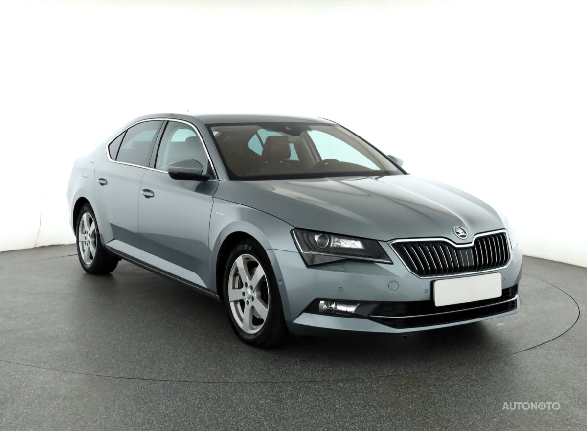 Škoda Superb, 2019 - celkový pohled