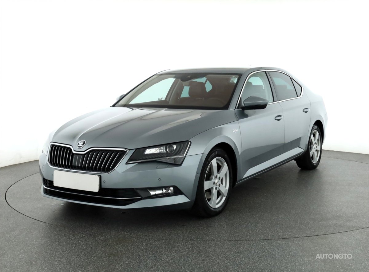 Škoda Superb, 2019 - pohled č. 3