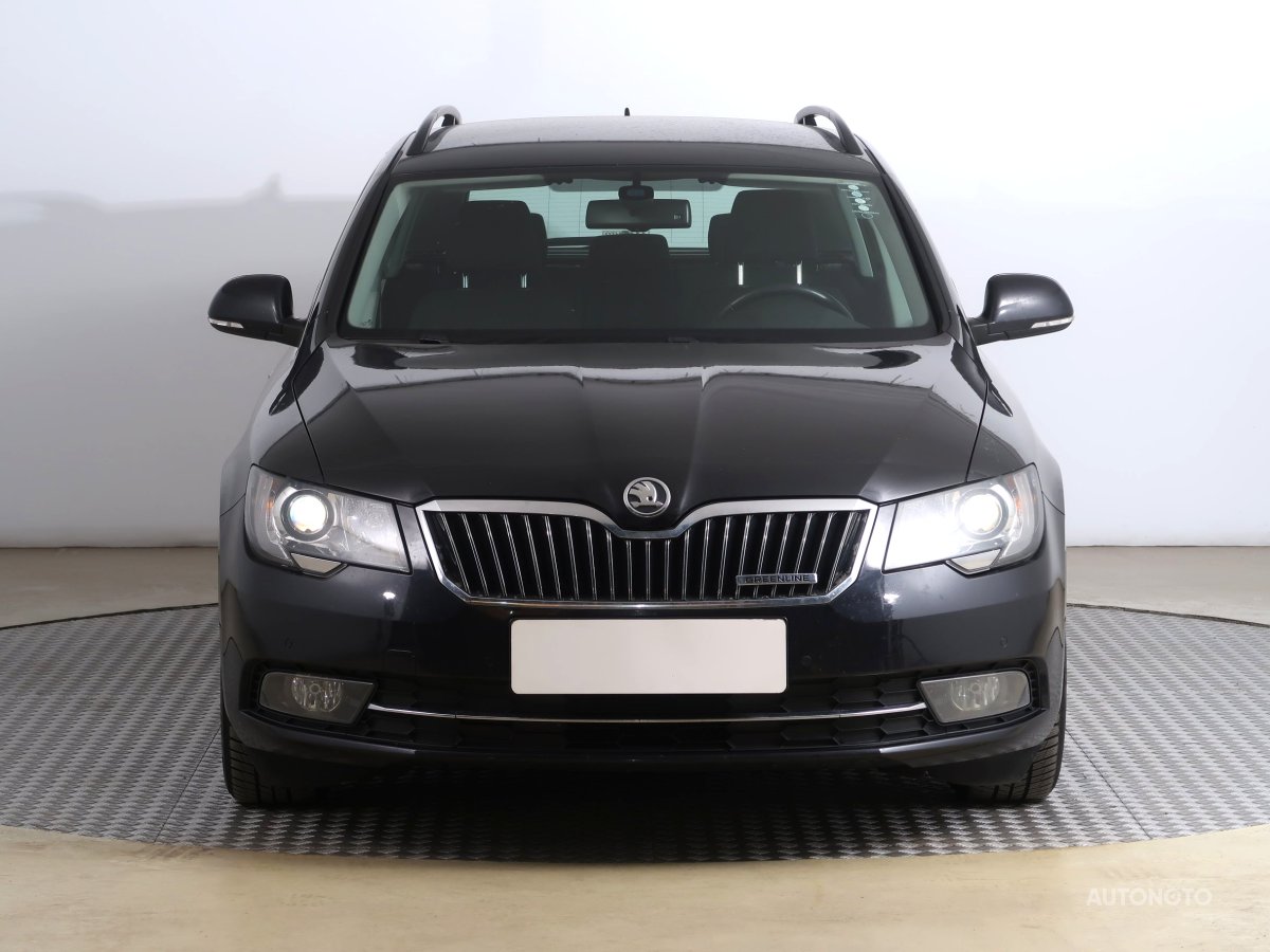 Škoda Superb, 2014 - pohled č. 2