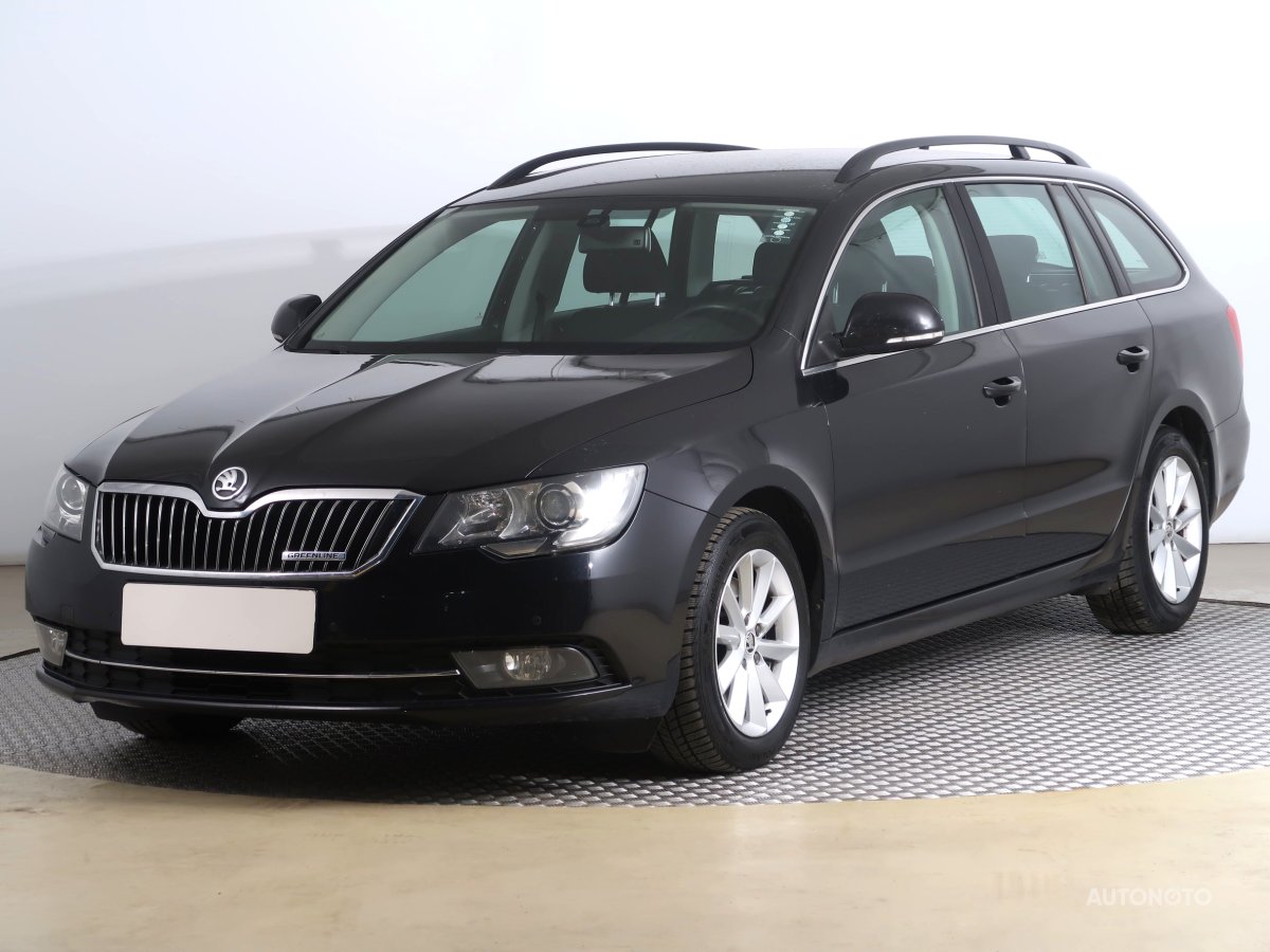 Škoda Superb, 2014 - pohled č. 3