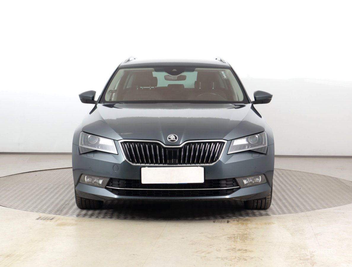 Škoda Superb, 2018 - pohled č. 2