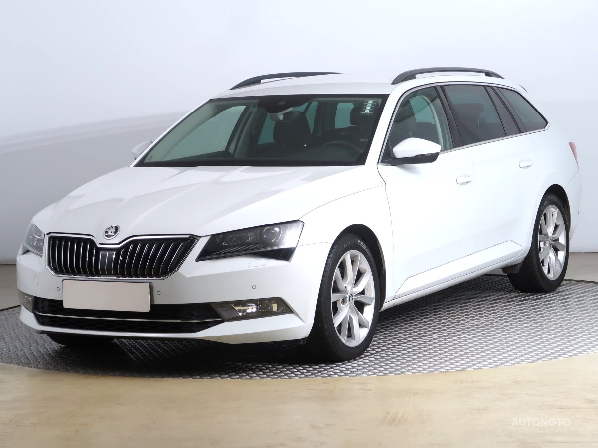 Škoda Superb, 2018 - pohled č. 3