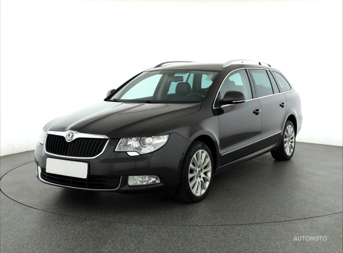 Škoda Superb, 2011 - pohled č. 3