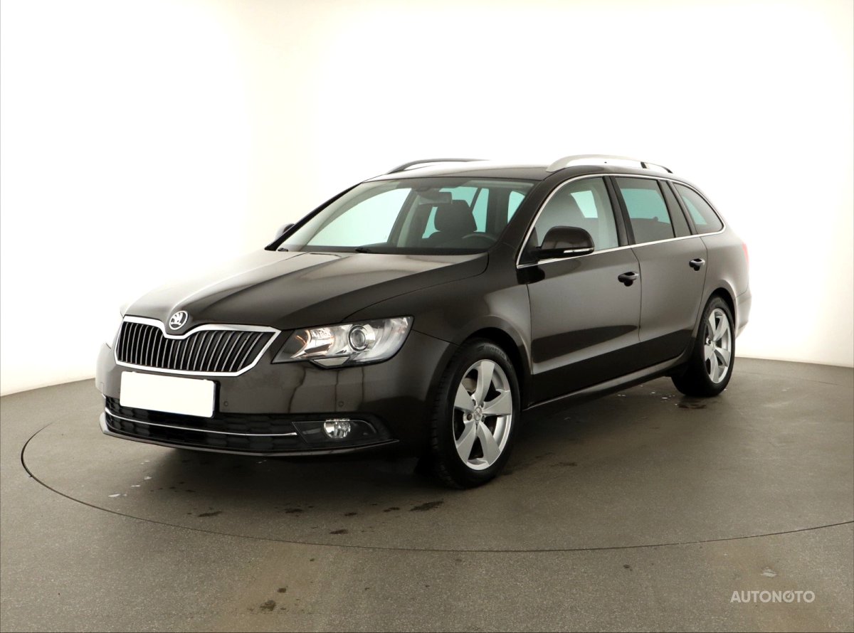 Škoda Superb, 2014 - pohled č. 3