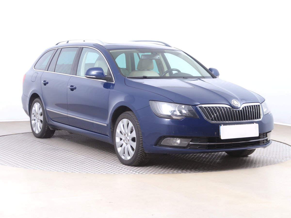 Škoda Superb, 2013 - celkový pohled