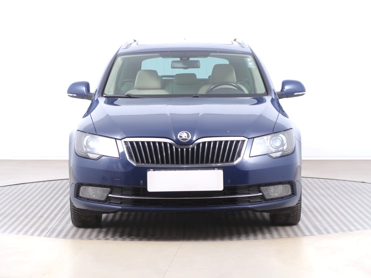 Škoda Superb, 2013 - pohled č. 2