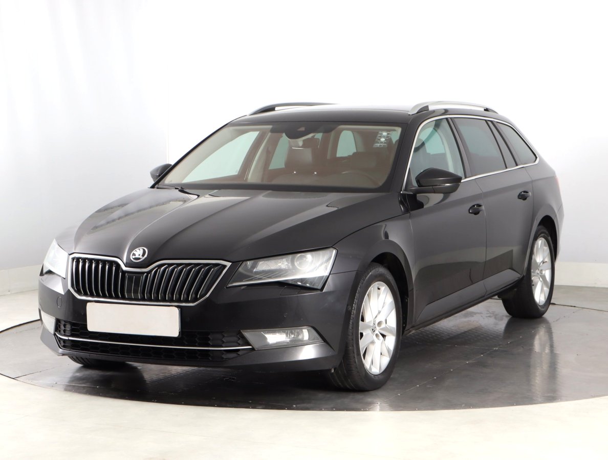Škoda Superb, 2018 - pohled č. 3