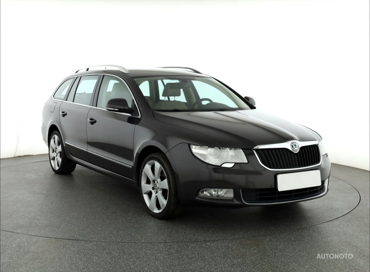 Škoda Superb, 2011 - celkový pohled