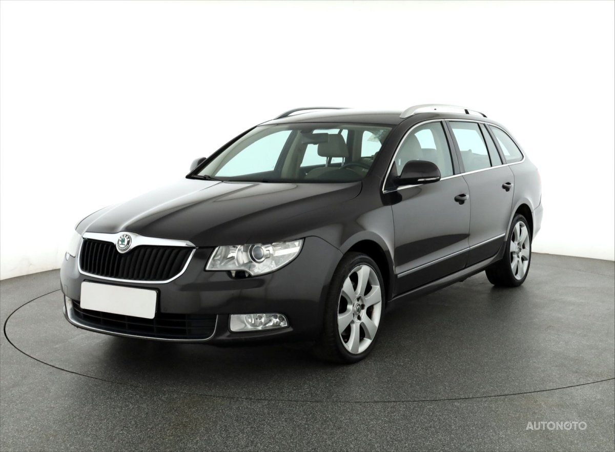 Škoda Superb, 2011 - pohled č. 3