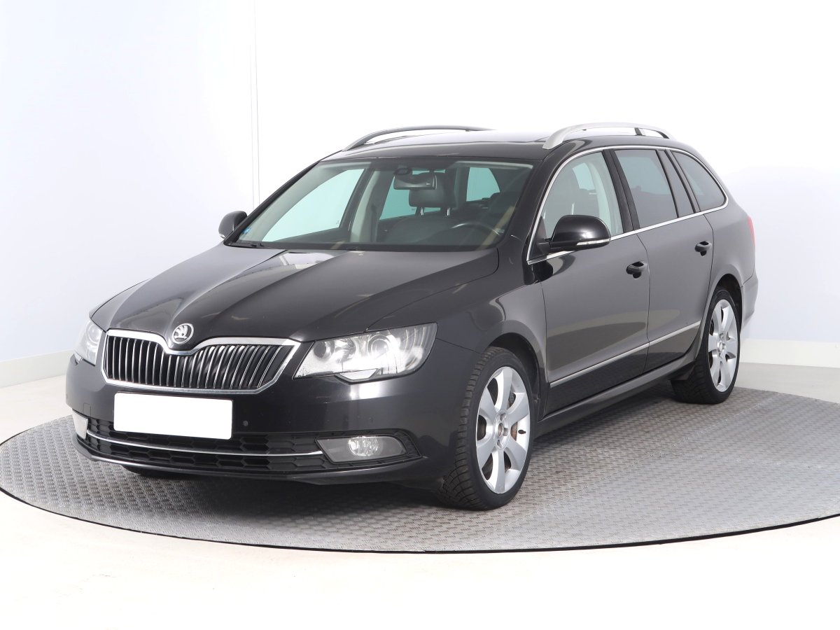 Škoda Superb, 2014 - pohled č. 3