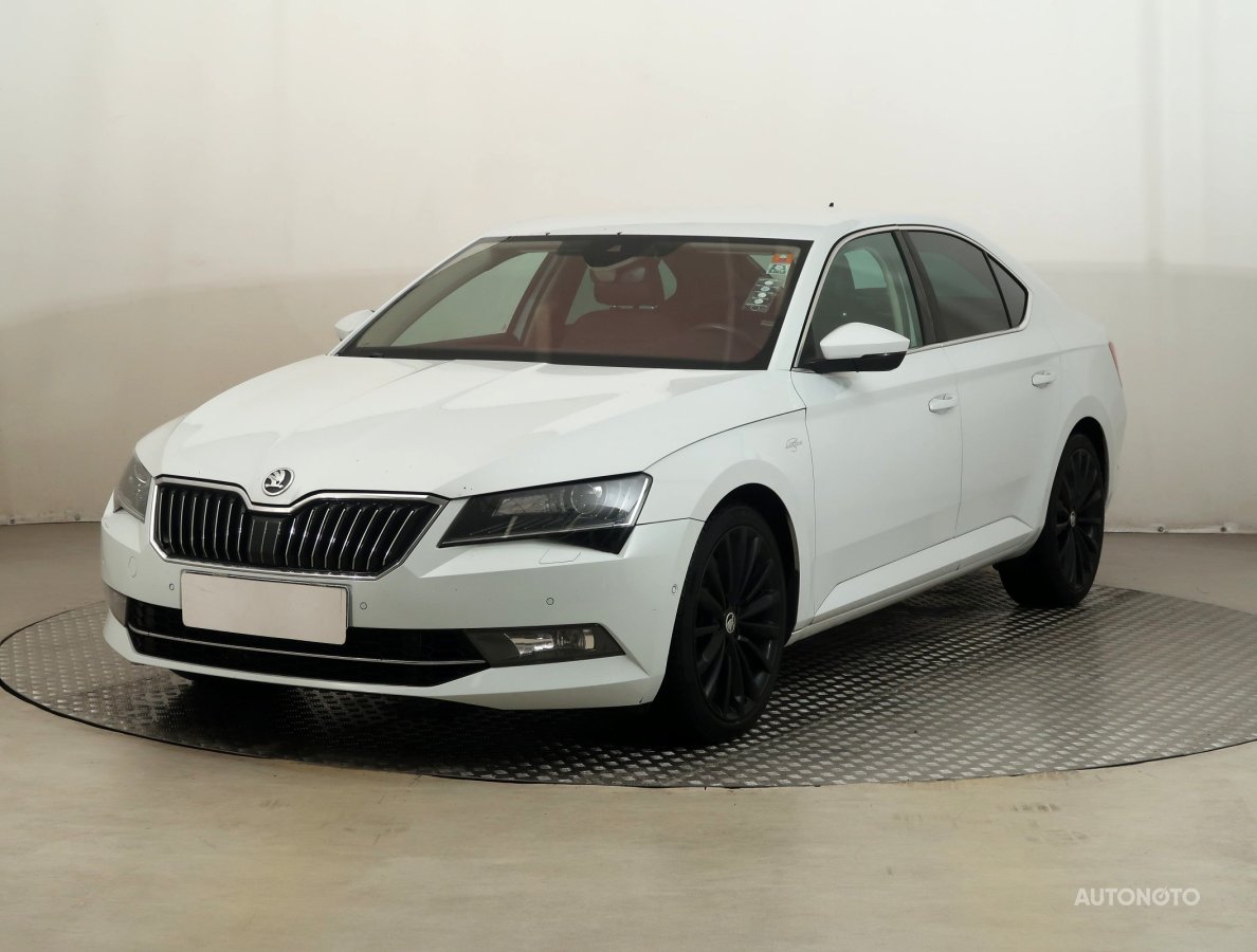 Škoda Superb, 2018 - pohled č. 3