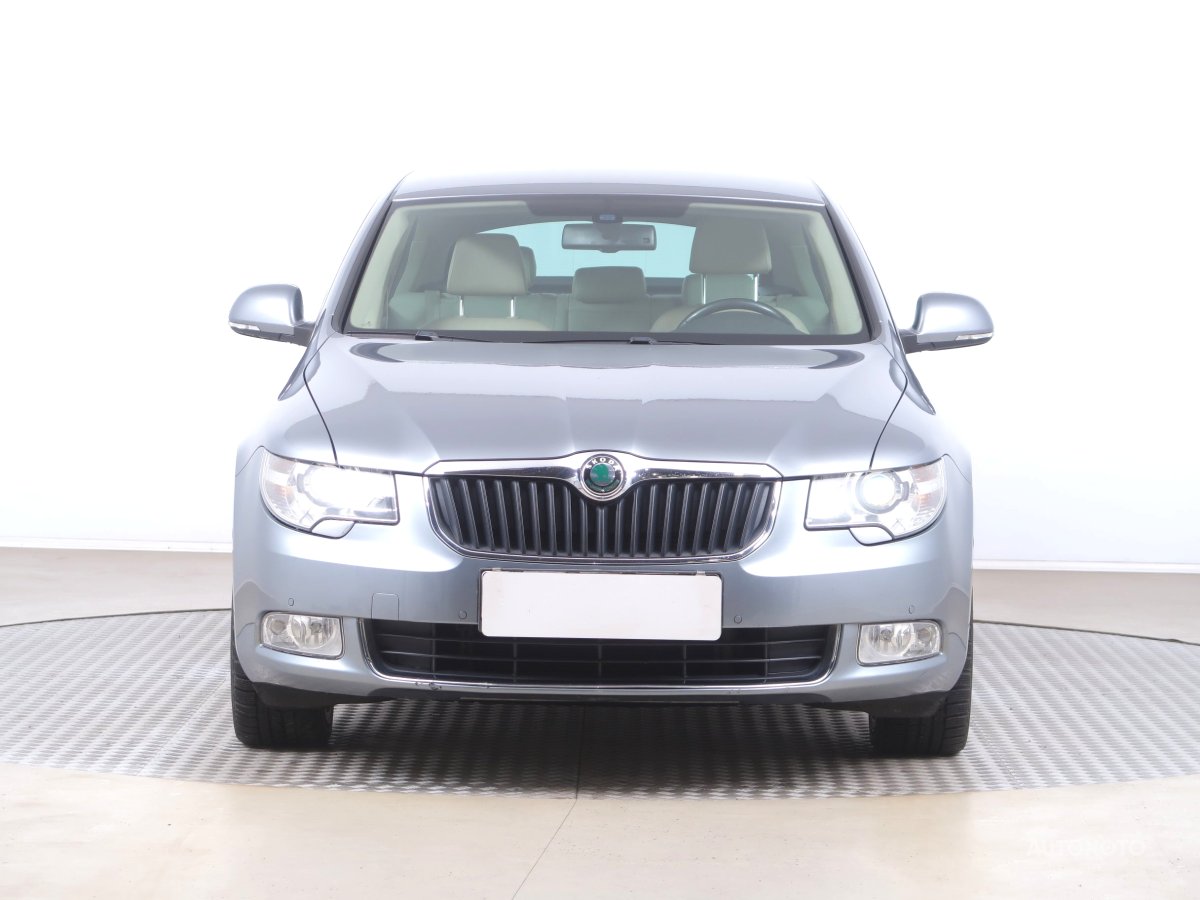 Škoda Superb, 2012 - pohled č. 2