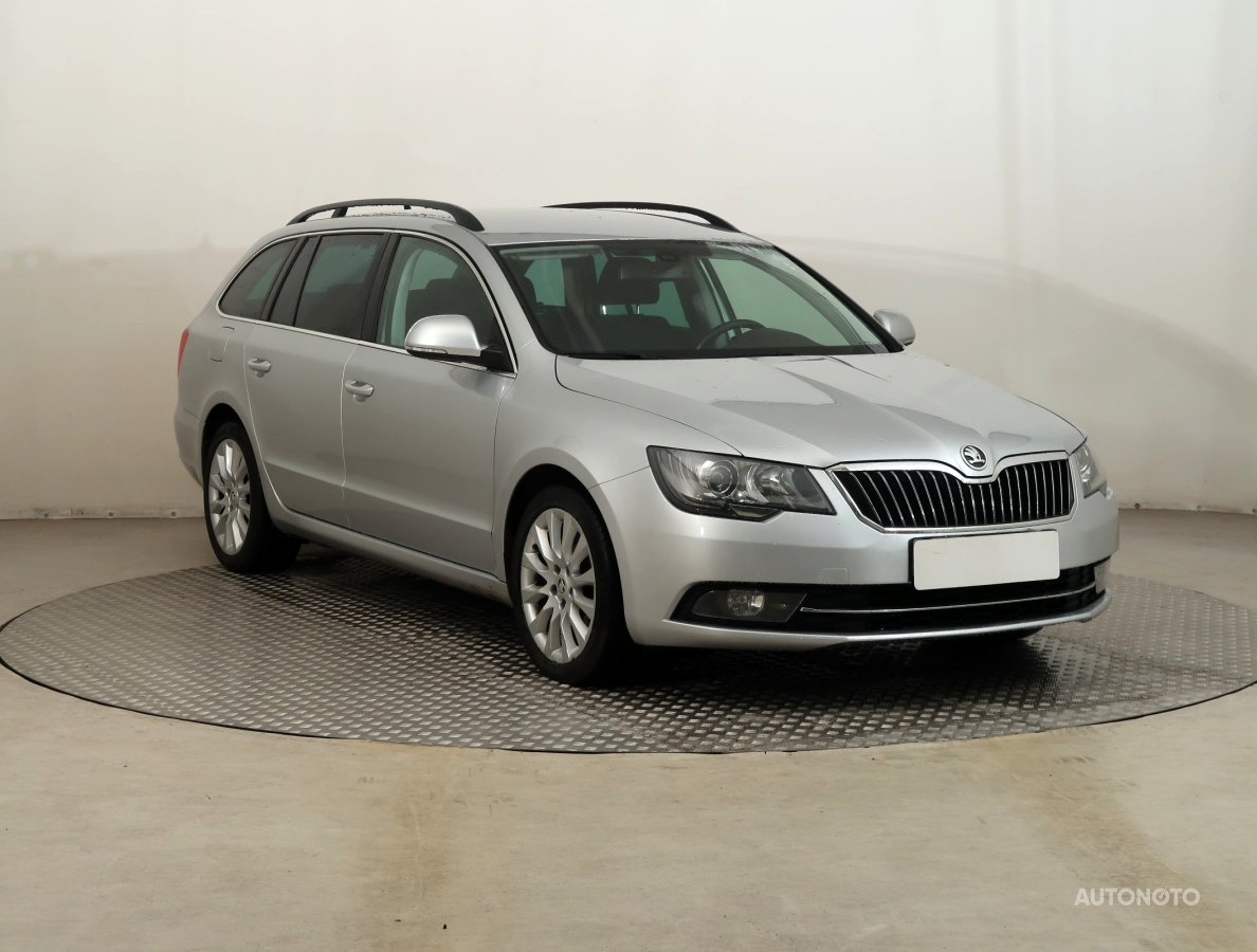 Škoda Superb, 2014 - celkový pohled