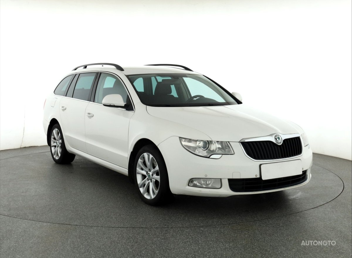 Škoda Superb, 2013 - celkový pohled
