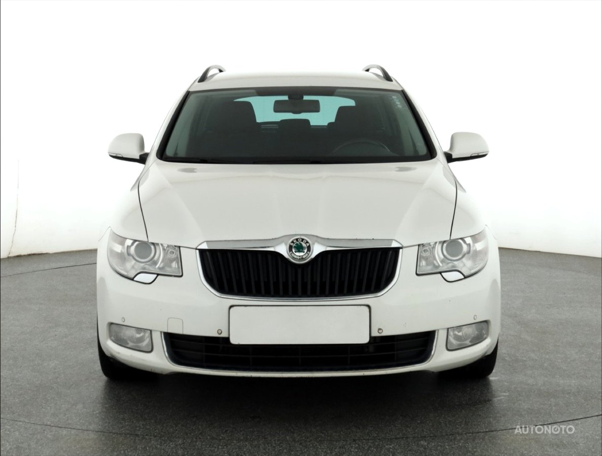 Škoda Superb, 2013 - pohled č. 2