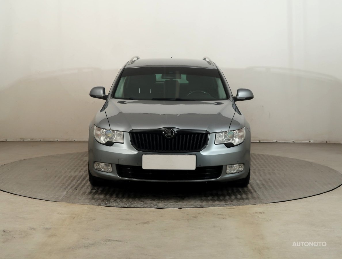 Škoda Superb, 2012 - pohled č. 2