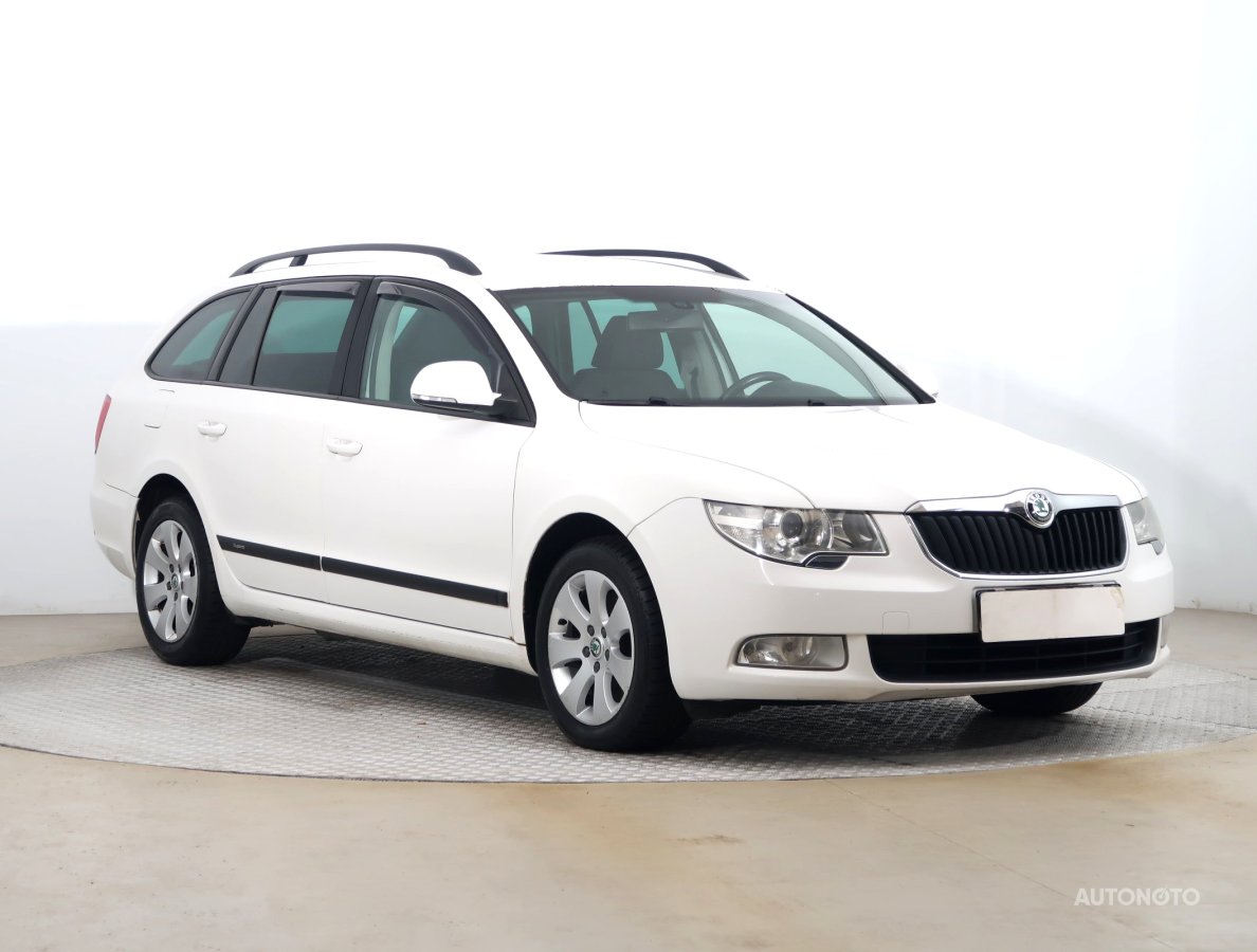 Škoda Superb, 2012 - celkový pohled
