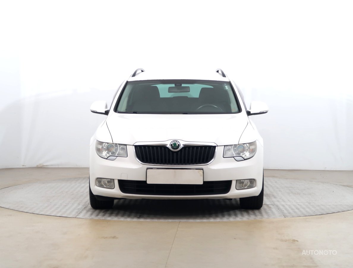 Škoda Superb, 2012 - pohled č. 2