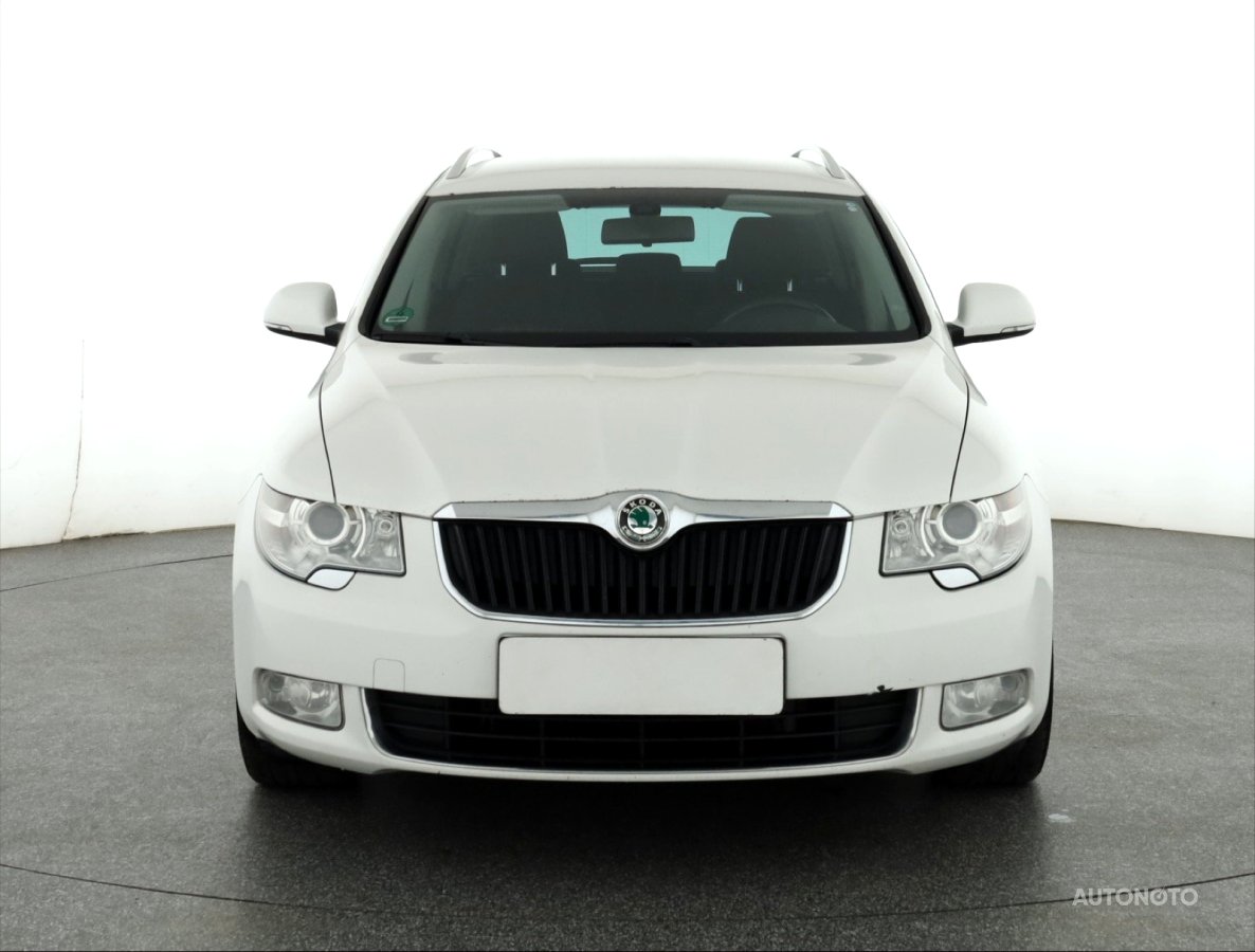Škoda Superb, 2012 - pohled č. 2