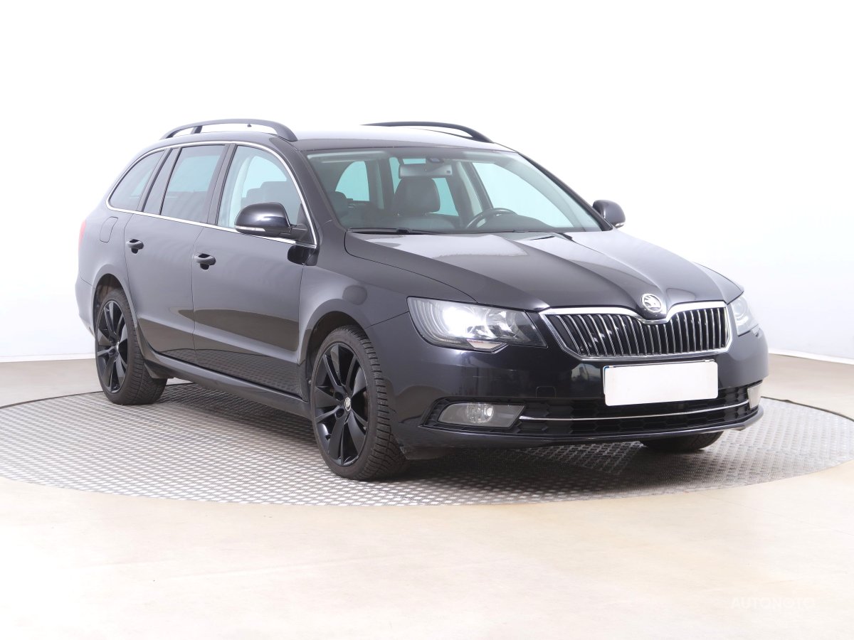 Škoda Superb, 2013 - celkový pohled