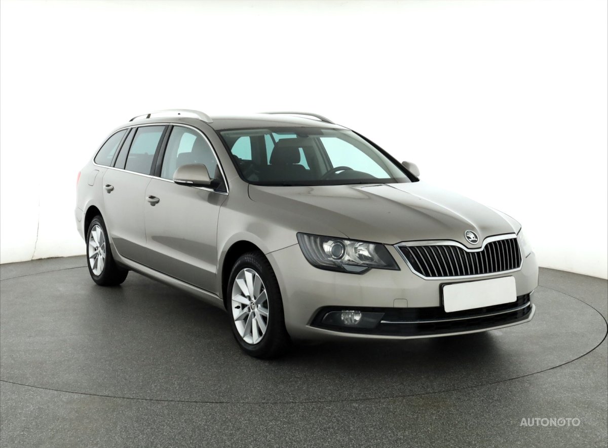 Škoda Superb, 2013 - celkový pohled