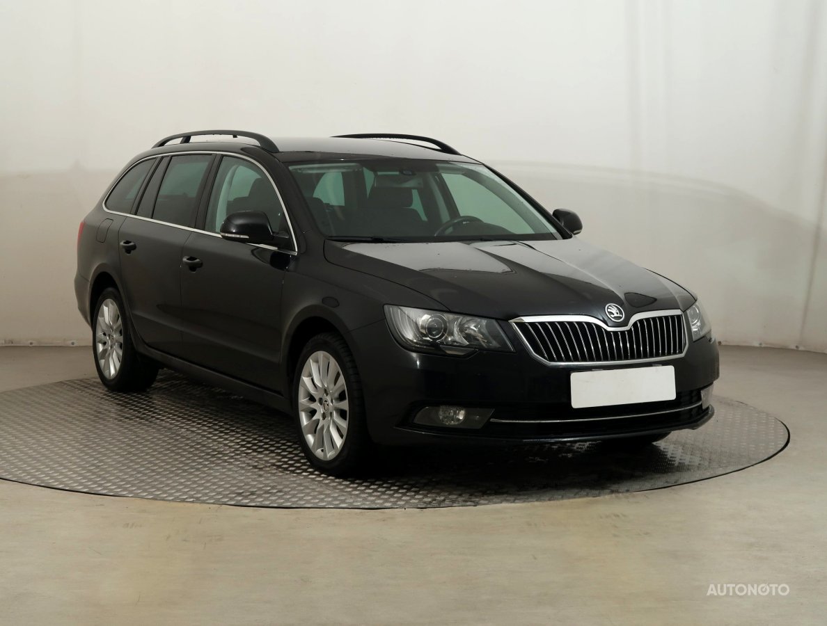 Škoda Superb, 2014 - celkový pohled