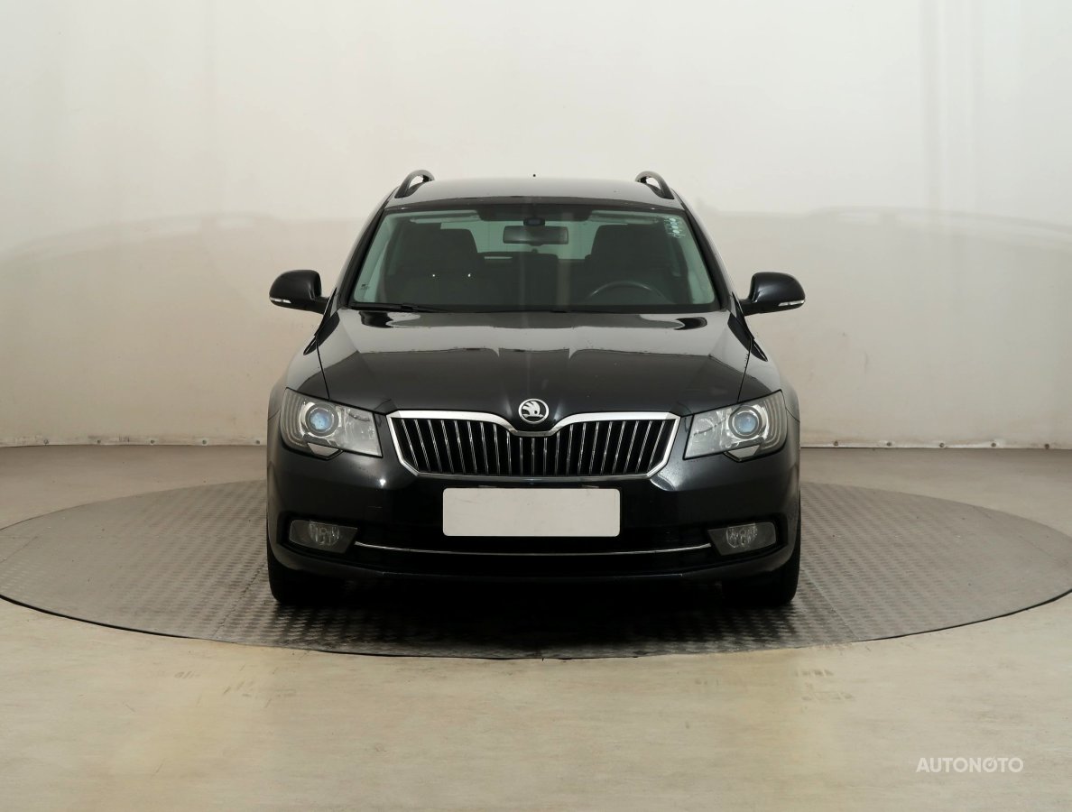 Škoda Superb, 2014 - pohled č. 2