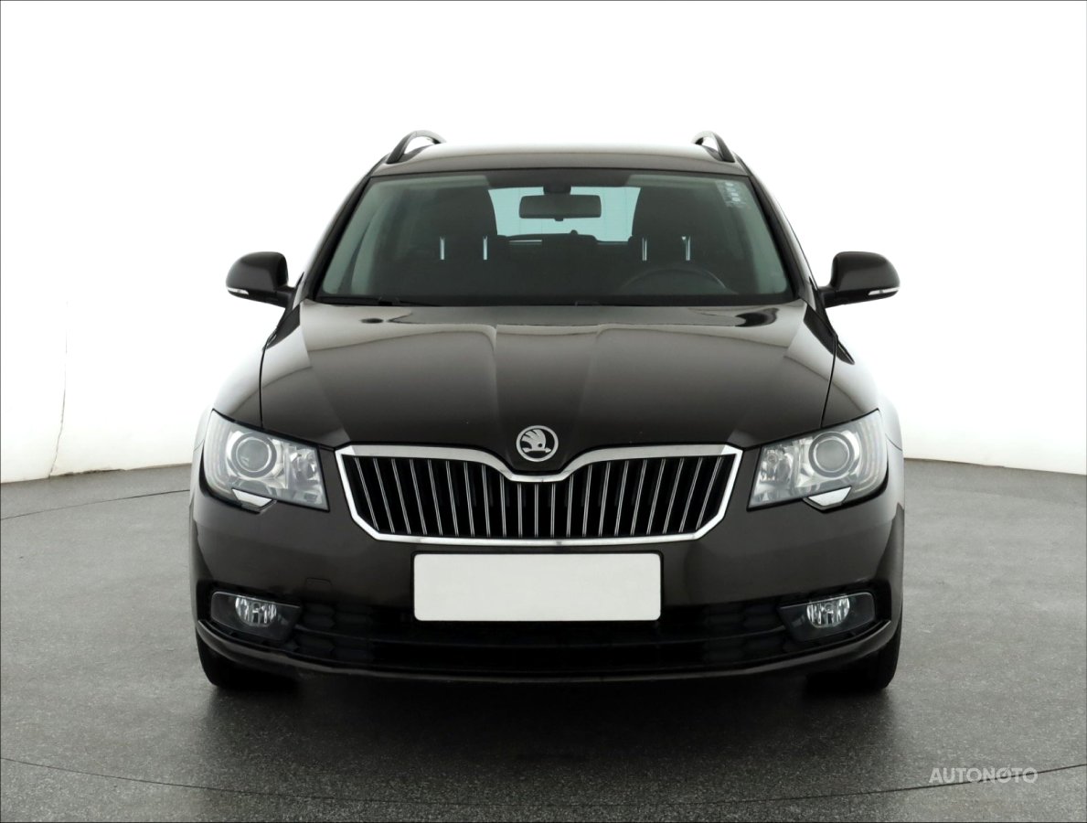 Škoda Superb, 2014 - pohled č. 2