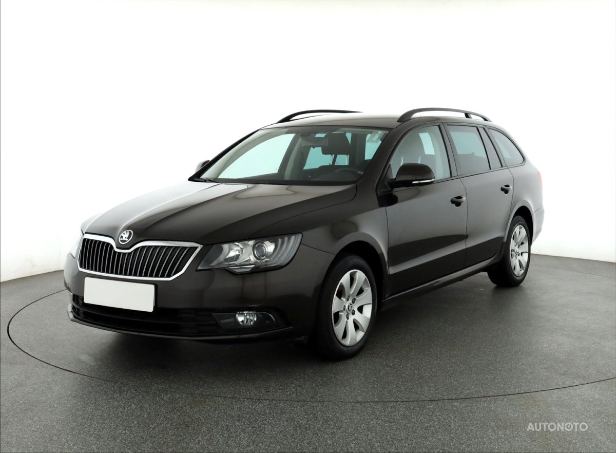 Škoda Superb, 2014 - pohled č. 3