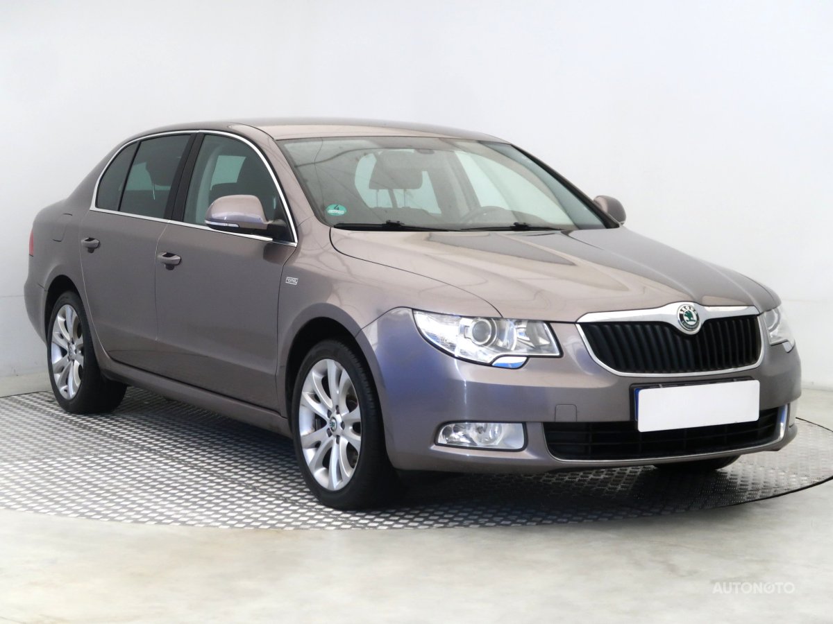 Škoda Superb, 2011 - celkový pohled
