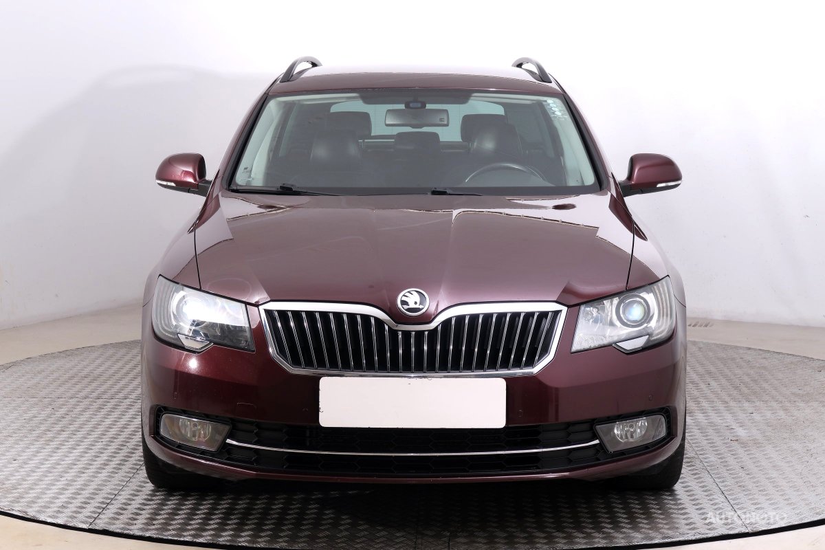 Škoda Superb, 2014 - pohled č. 2