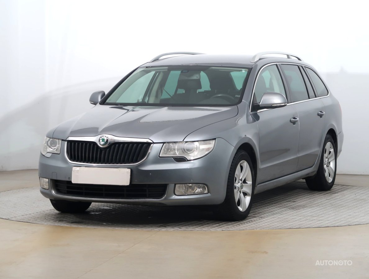 Škoda Superb, 2011 - pohled č. 3