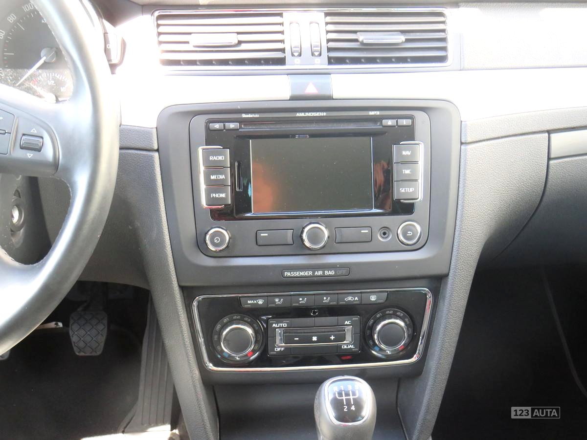 Škoda Superb II, 2013 - pohled č. 13