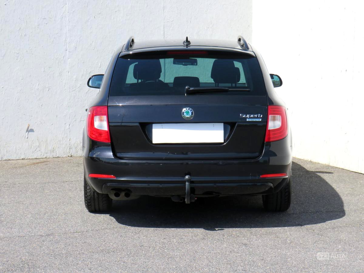 Škoda Superb II, 2013 - pohled č. 6