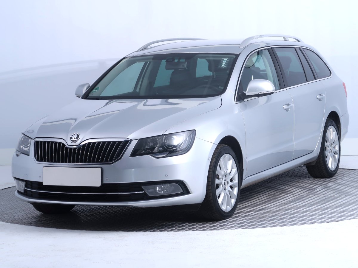 Škoda Superb, 2013 - pohled č. 3