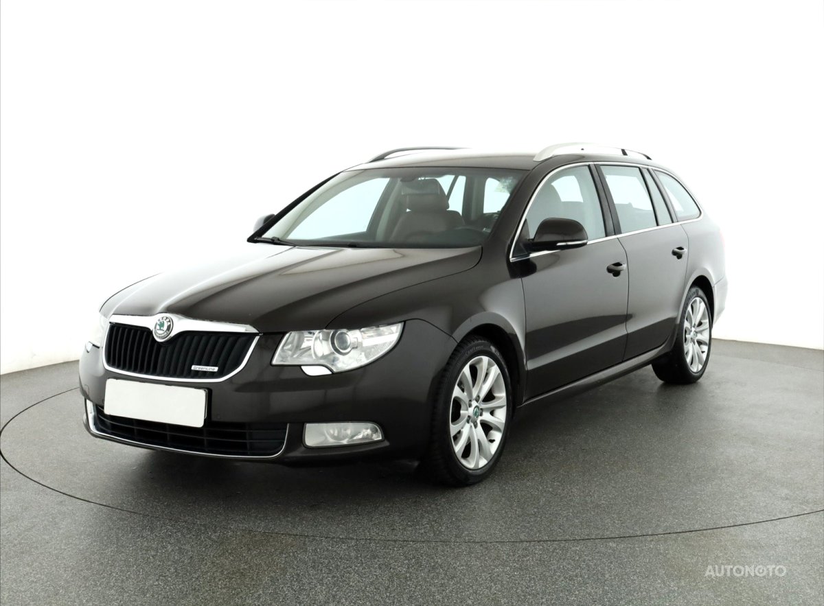 Škoda Superb, 2012 - pohled č. 3