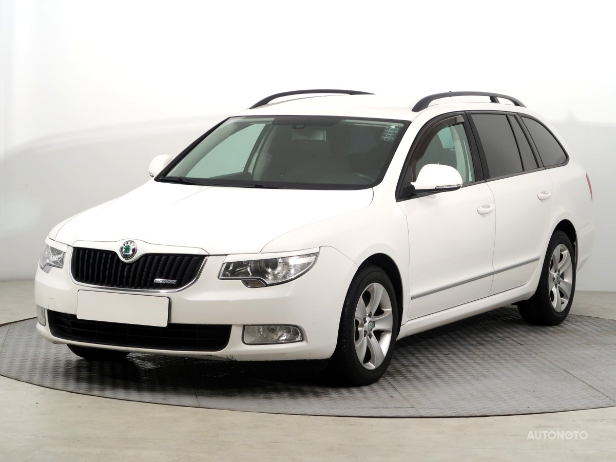 Škoda Superb, 2012 - pohled č. 3
