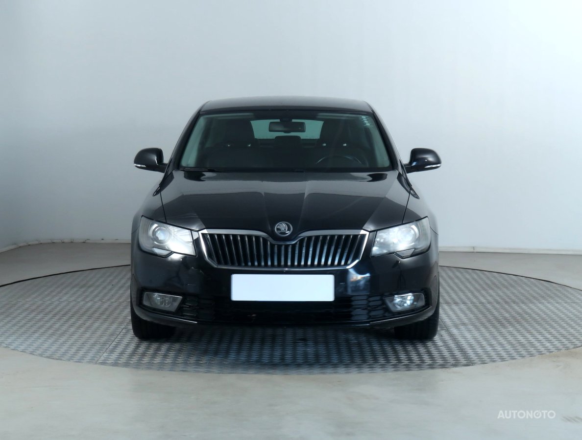 Škoda Superb, 2014 - pohled č. 2
