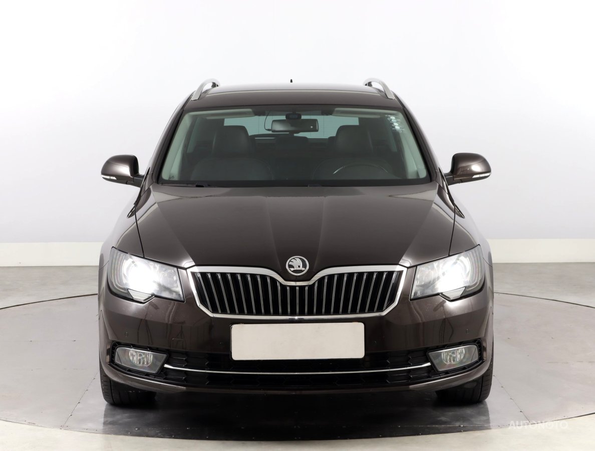 Škoda Superb, 2014 - pohled č. 2