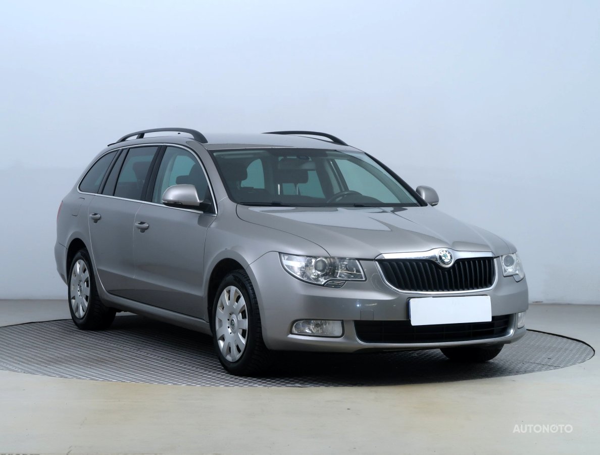 Škoda Superb, 2013 - celkový pohled