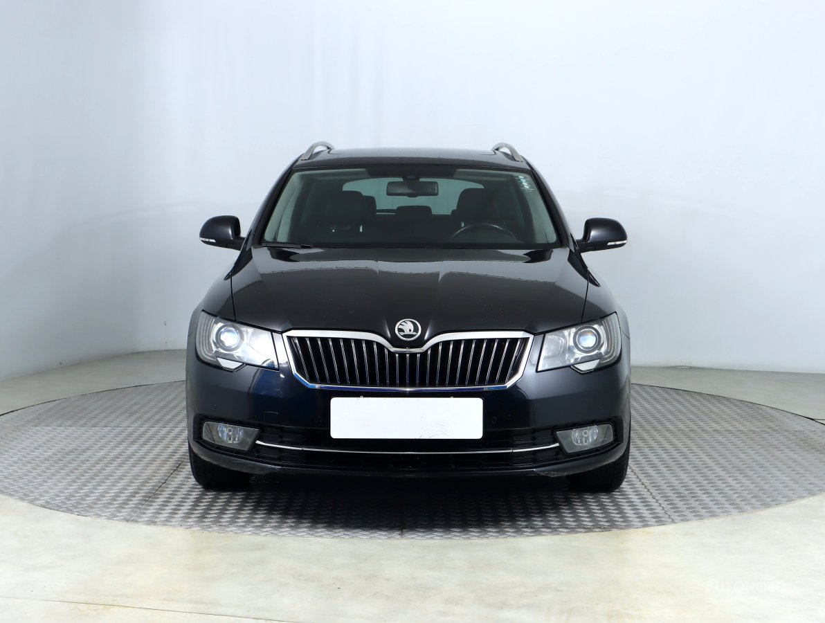 Škoda Superb, 2014 - pohled č. 2