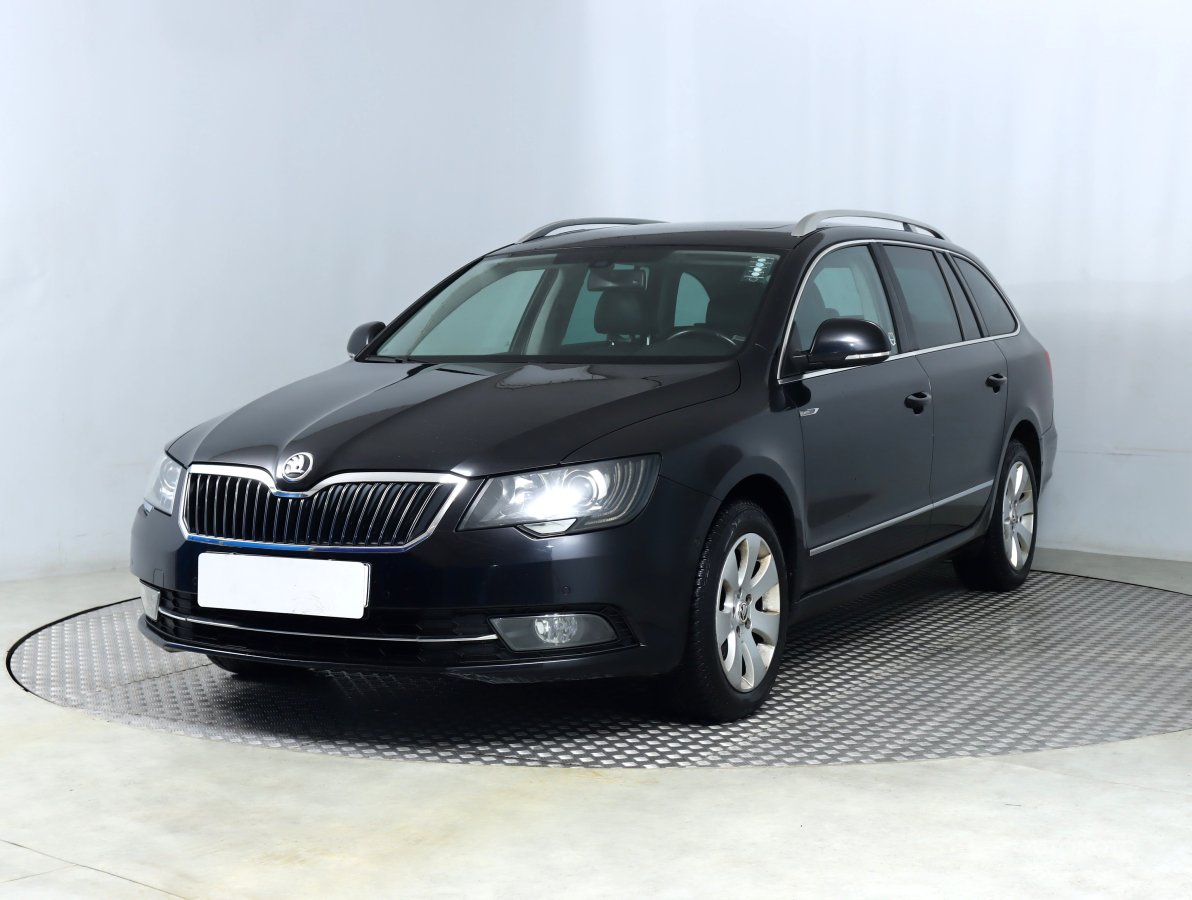 Škoda Superb, 2014 - pohled č. 3