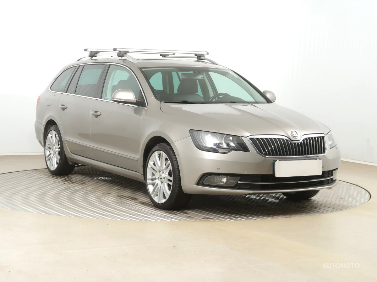 Škoda Superb, 2014 - celkový pohled