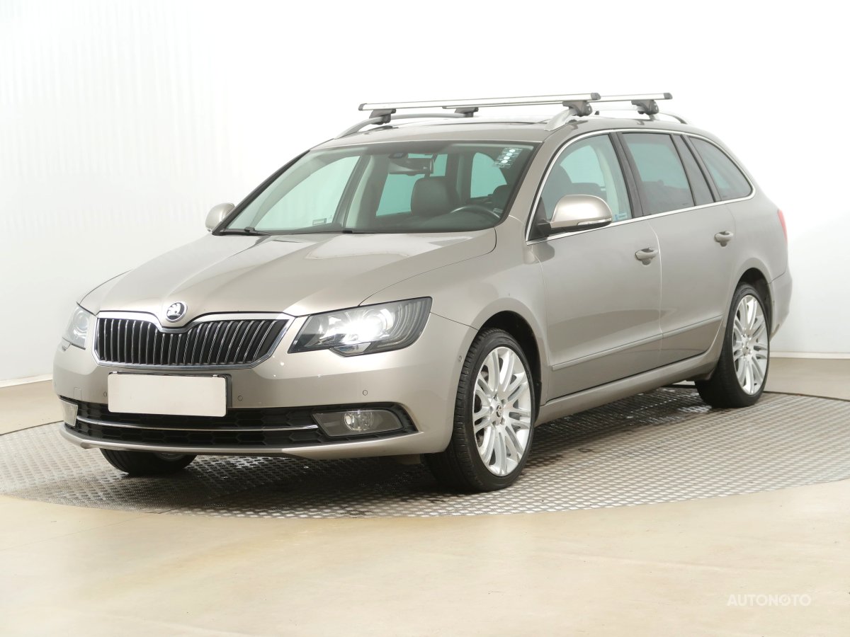 Škoda Superb, 2014 - pohled č. 3