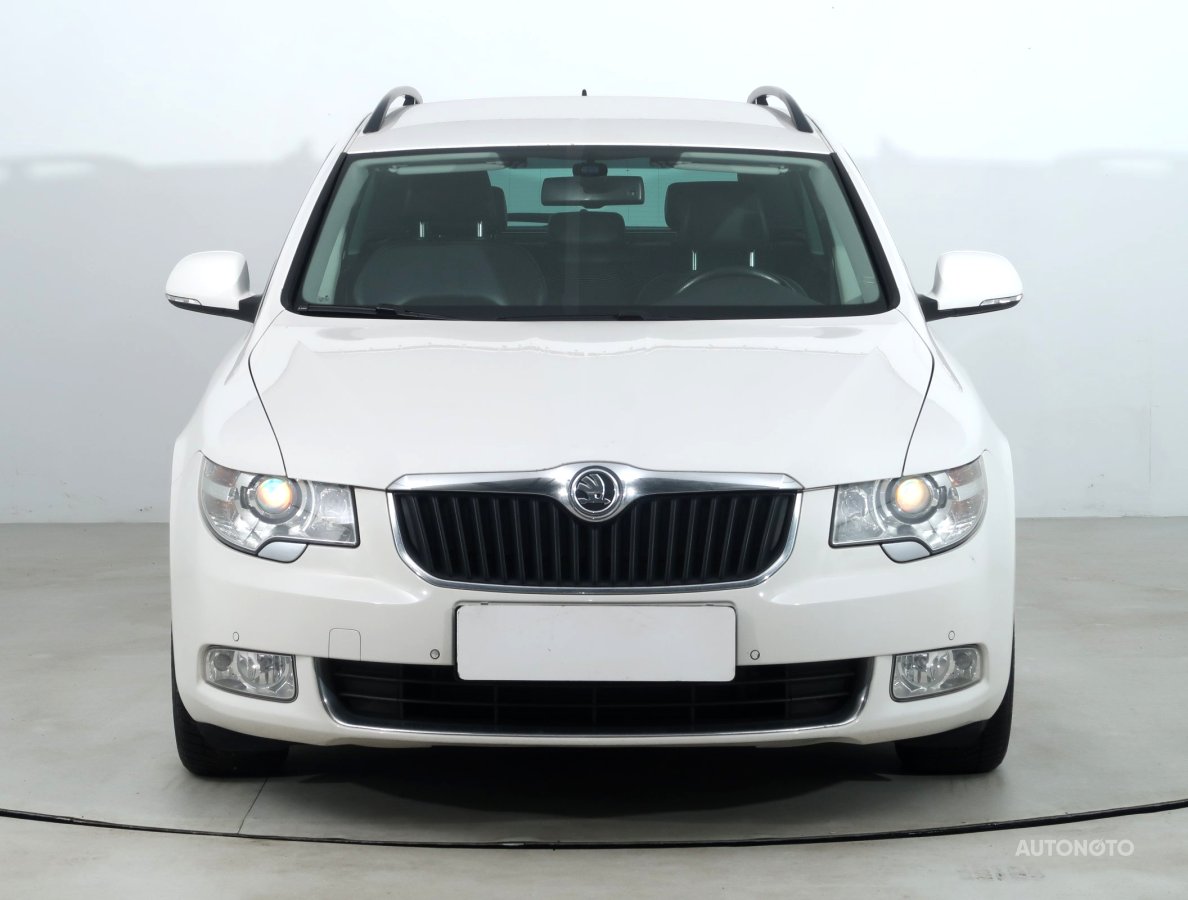 Škoda Superb, 2012 - pohled č. 2